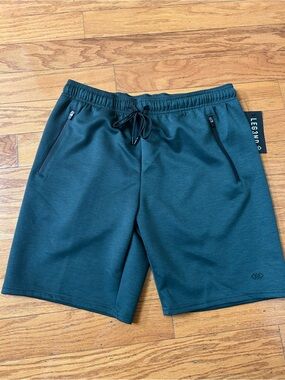 NWT Legend Men's dark green 8.5” inseam Athletic Shorts size M